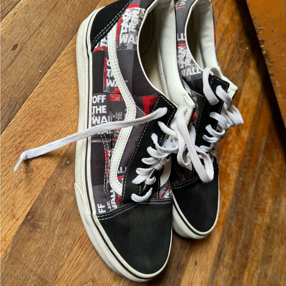 Vans old skool packing tape black size 10.5 men’s low top Black Red Accents